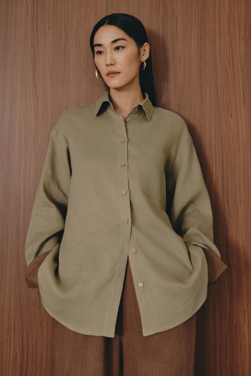color:KHAKI