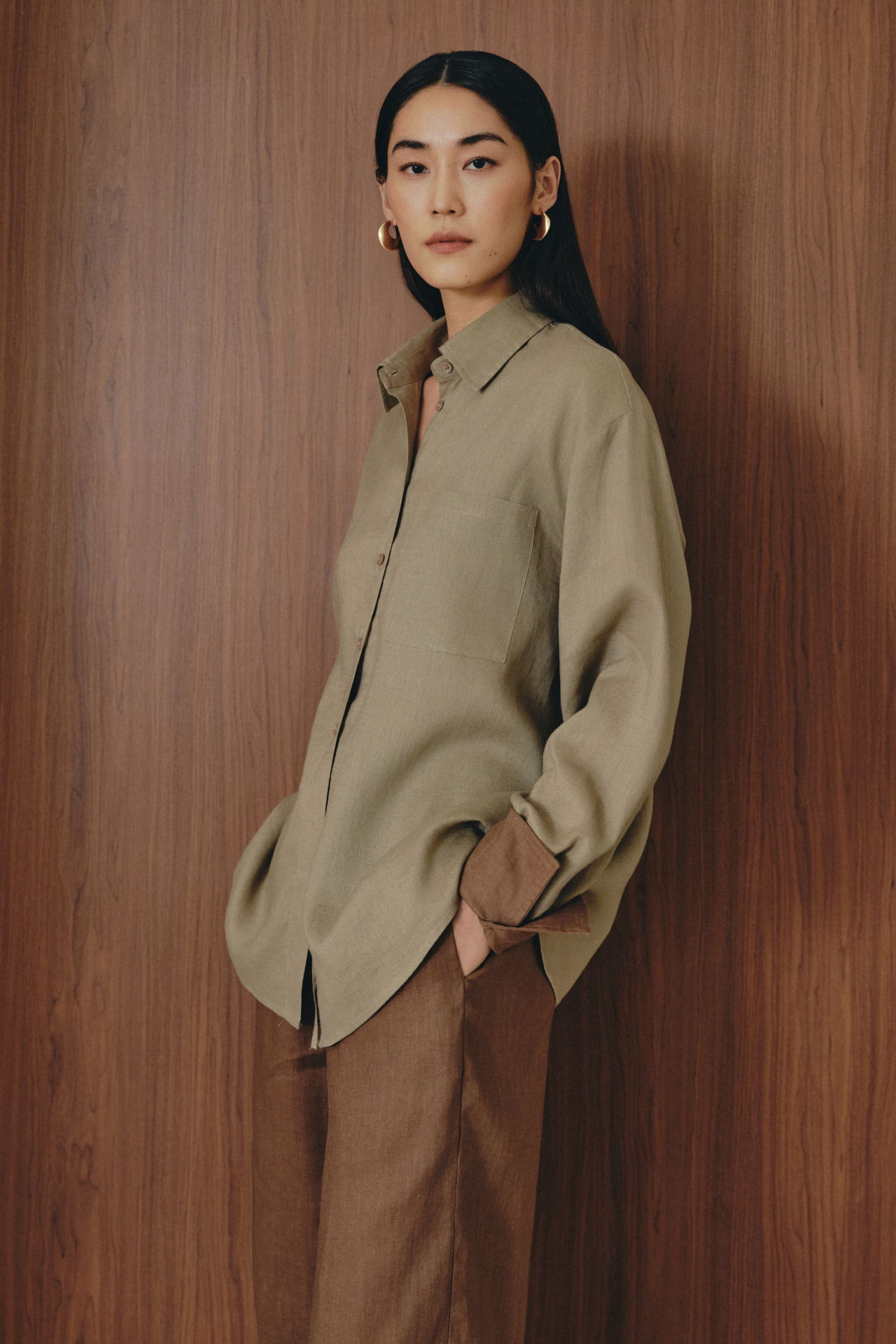 color:KHAKI