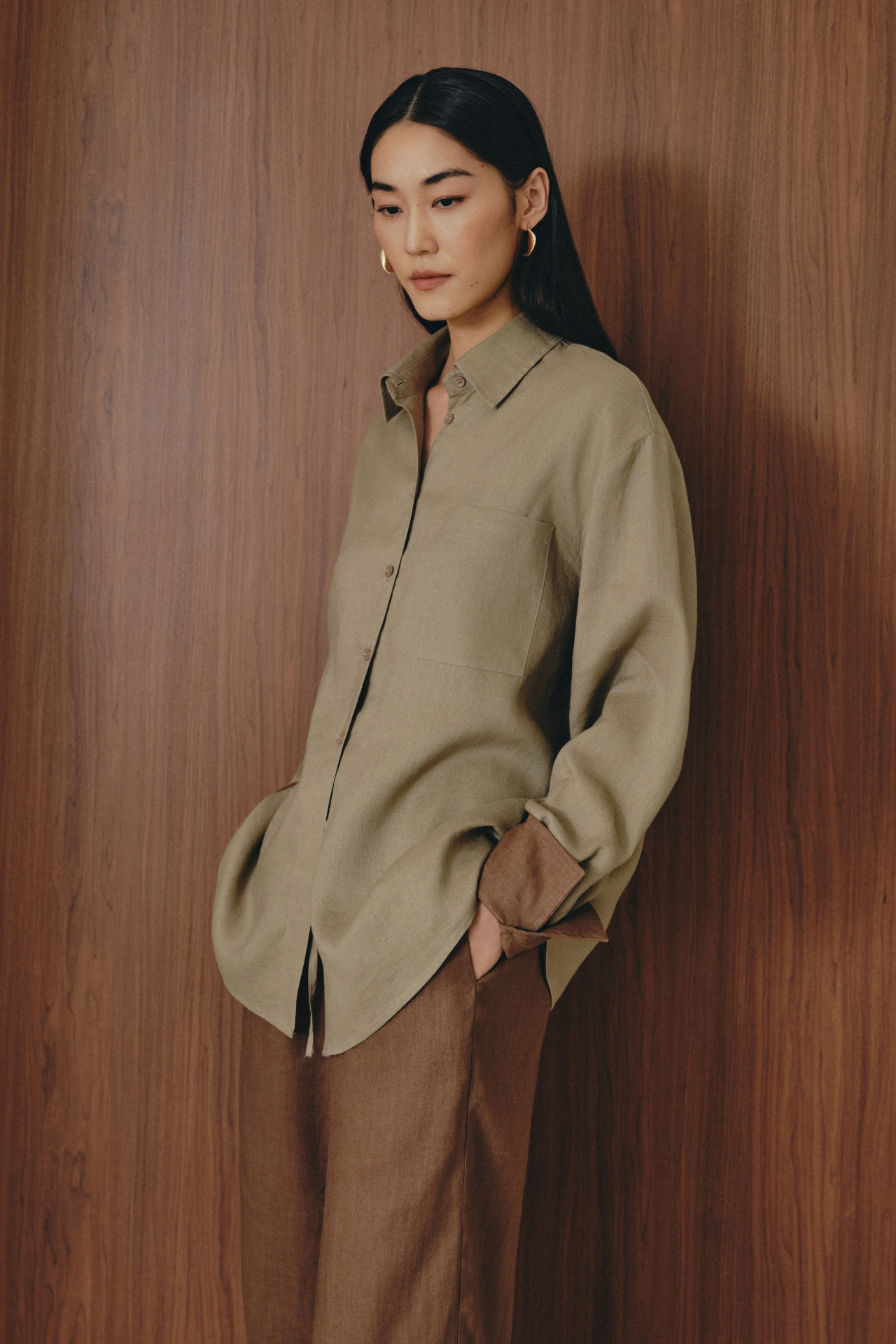color:KHAKI