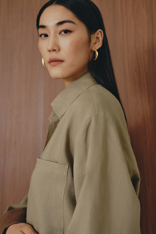 color:KHAKI