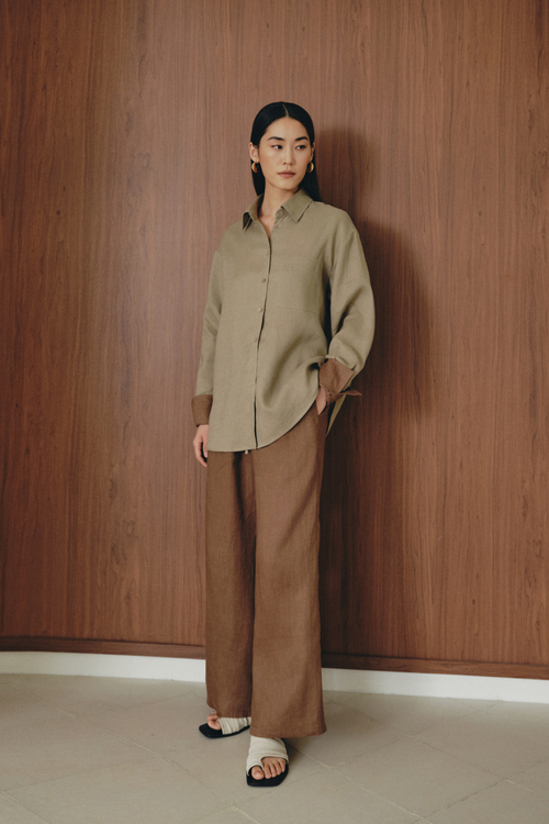 color:KHAKI