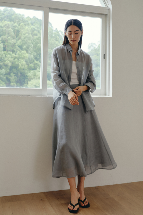 color:GREY