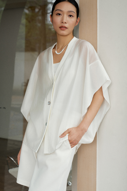 color:IVORY