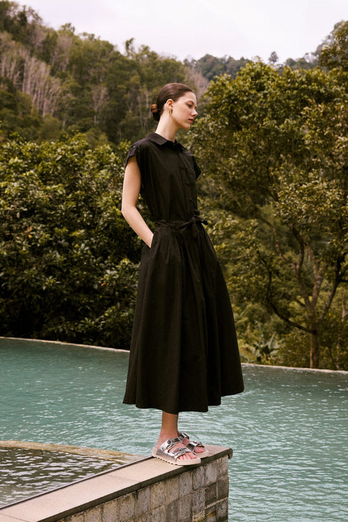 color:NOIR