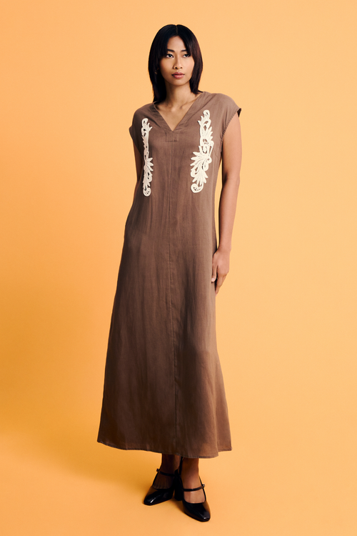 color:DARK BROWN