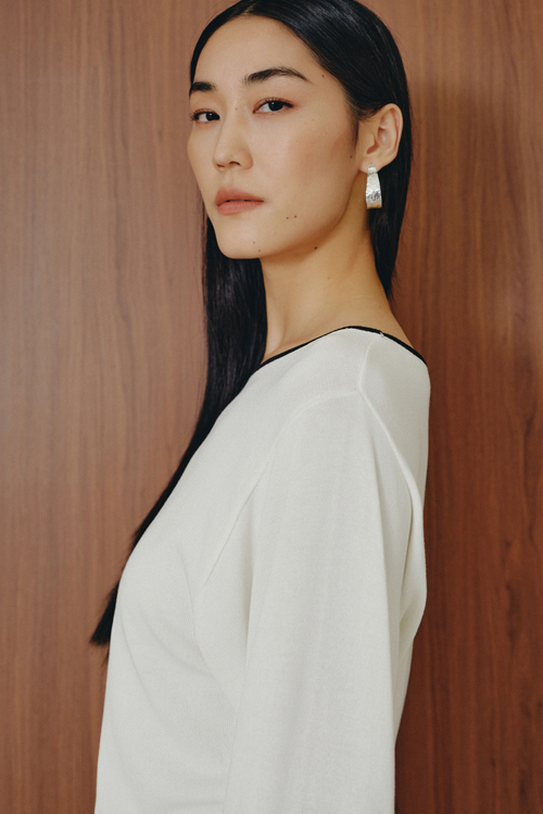 color:IVORY