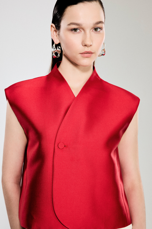 color:SCARLET