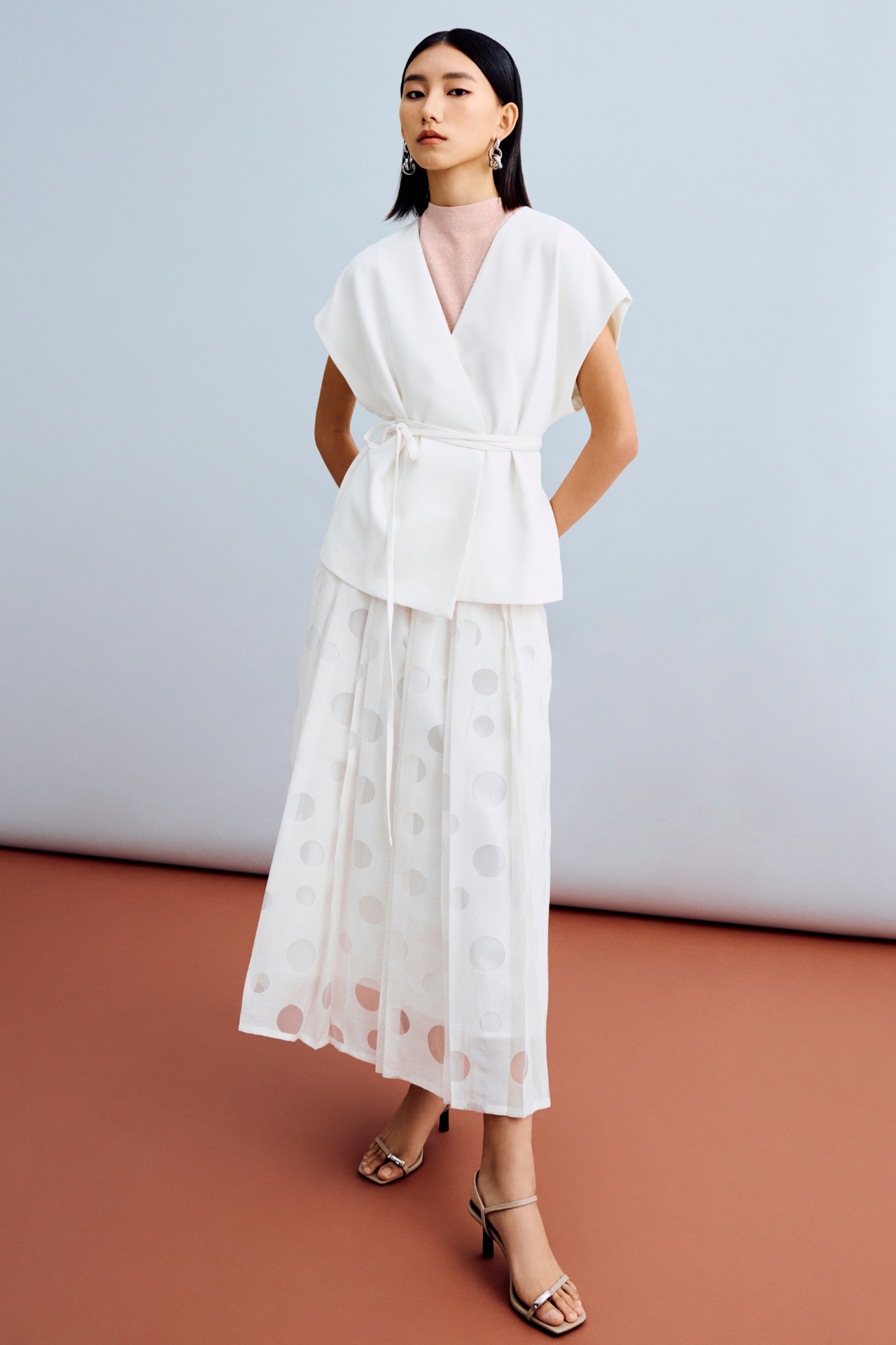 color:IVORY