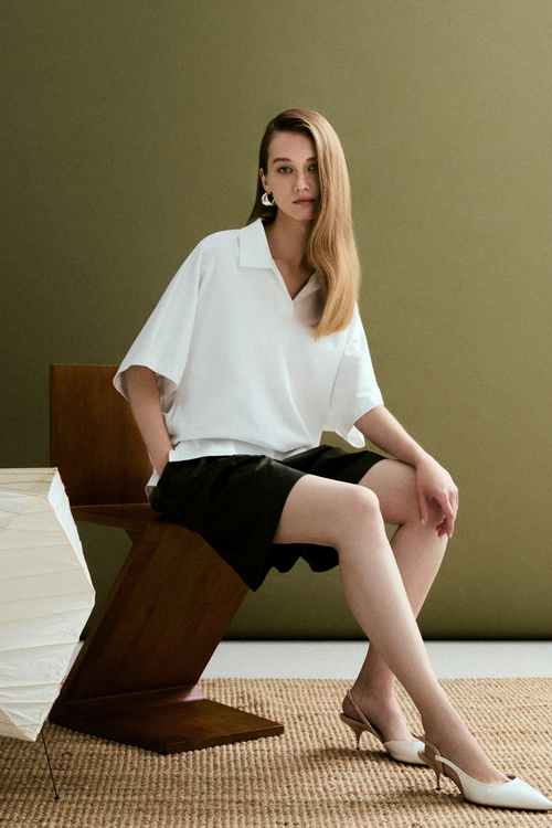 color:IVORY