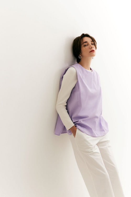 color:LAVENDER