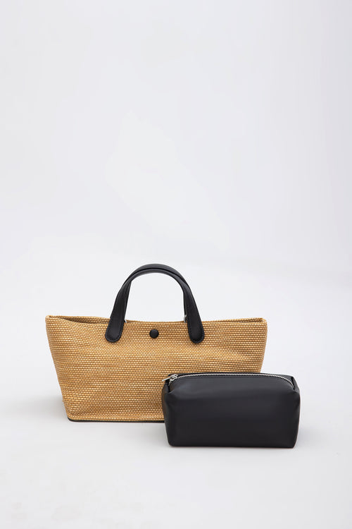 color:BEIGE
