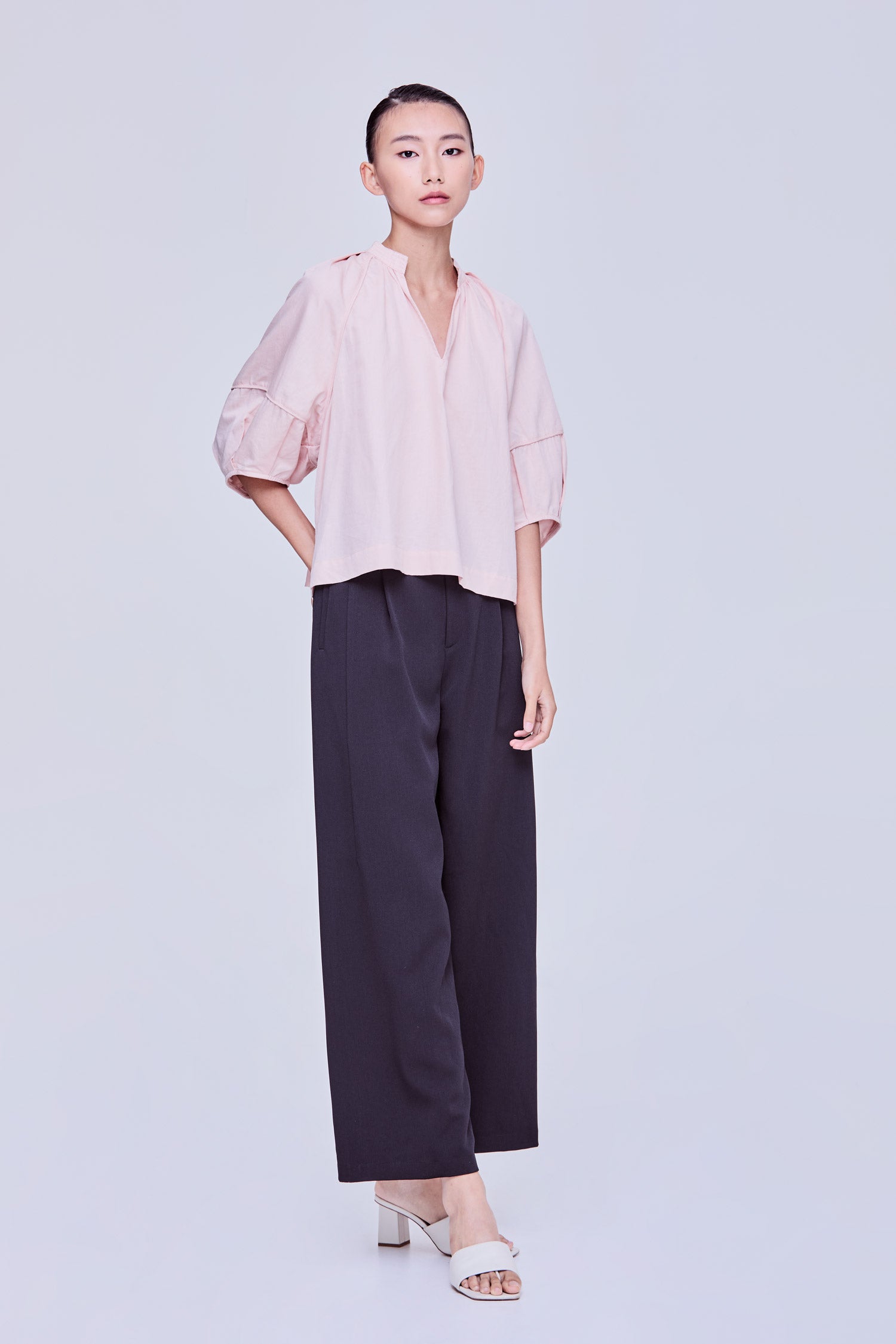 color:BLUSH