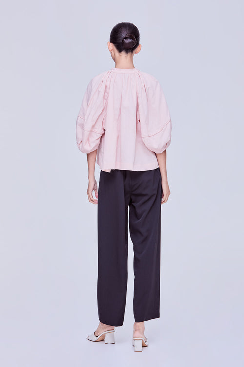 color:BLUSH