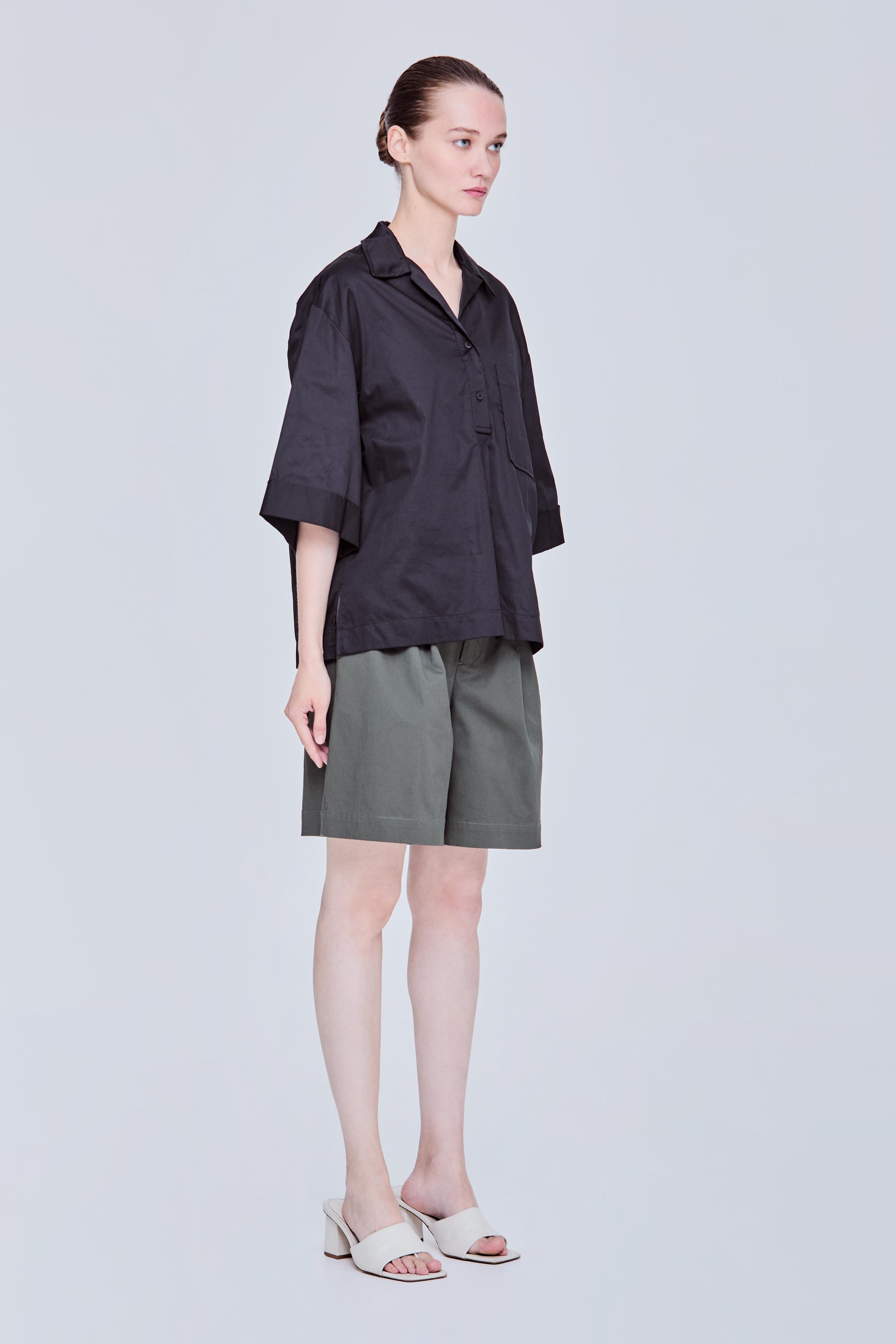 color:NOIR