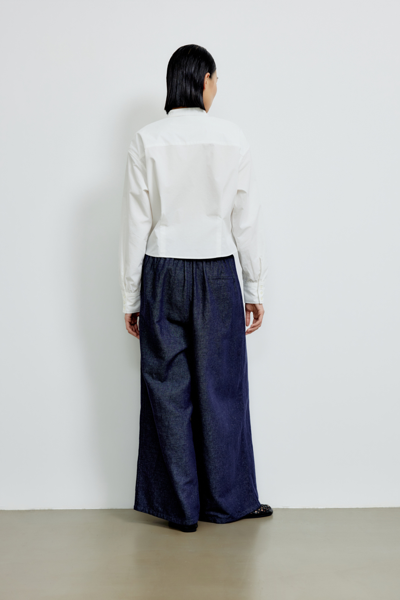 color:IVORY