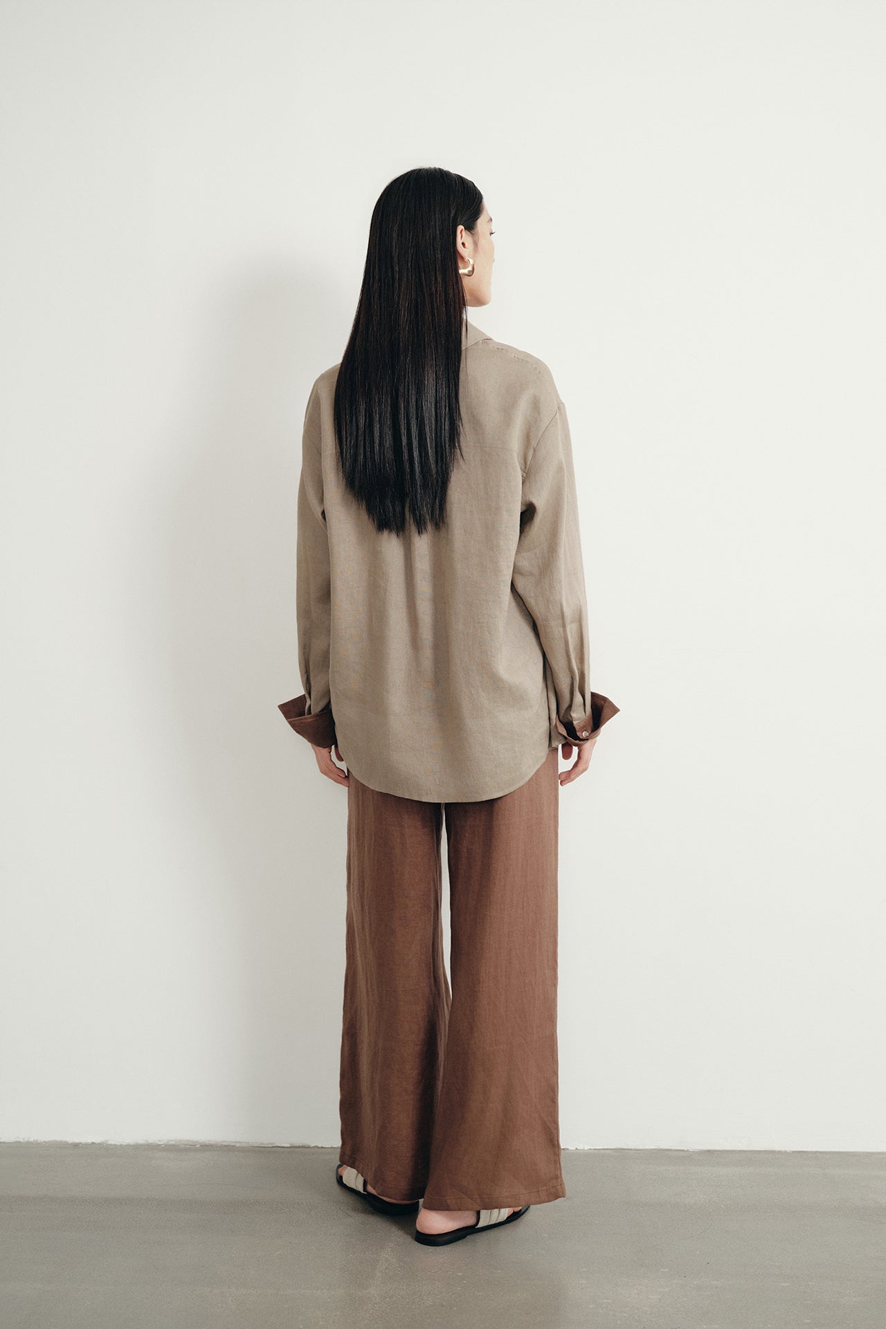 color:DARK BROWN