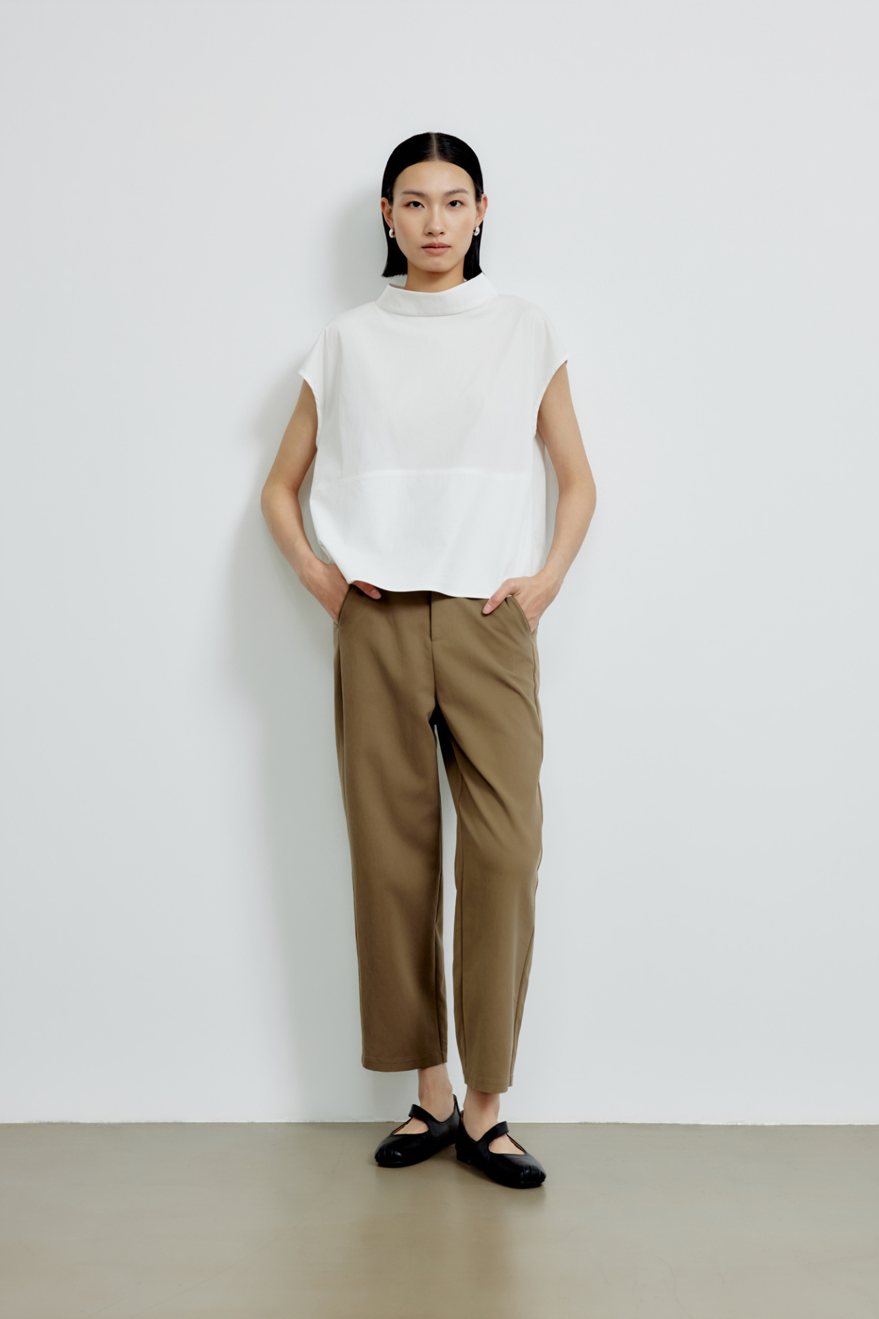 color:IVORY