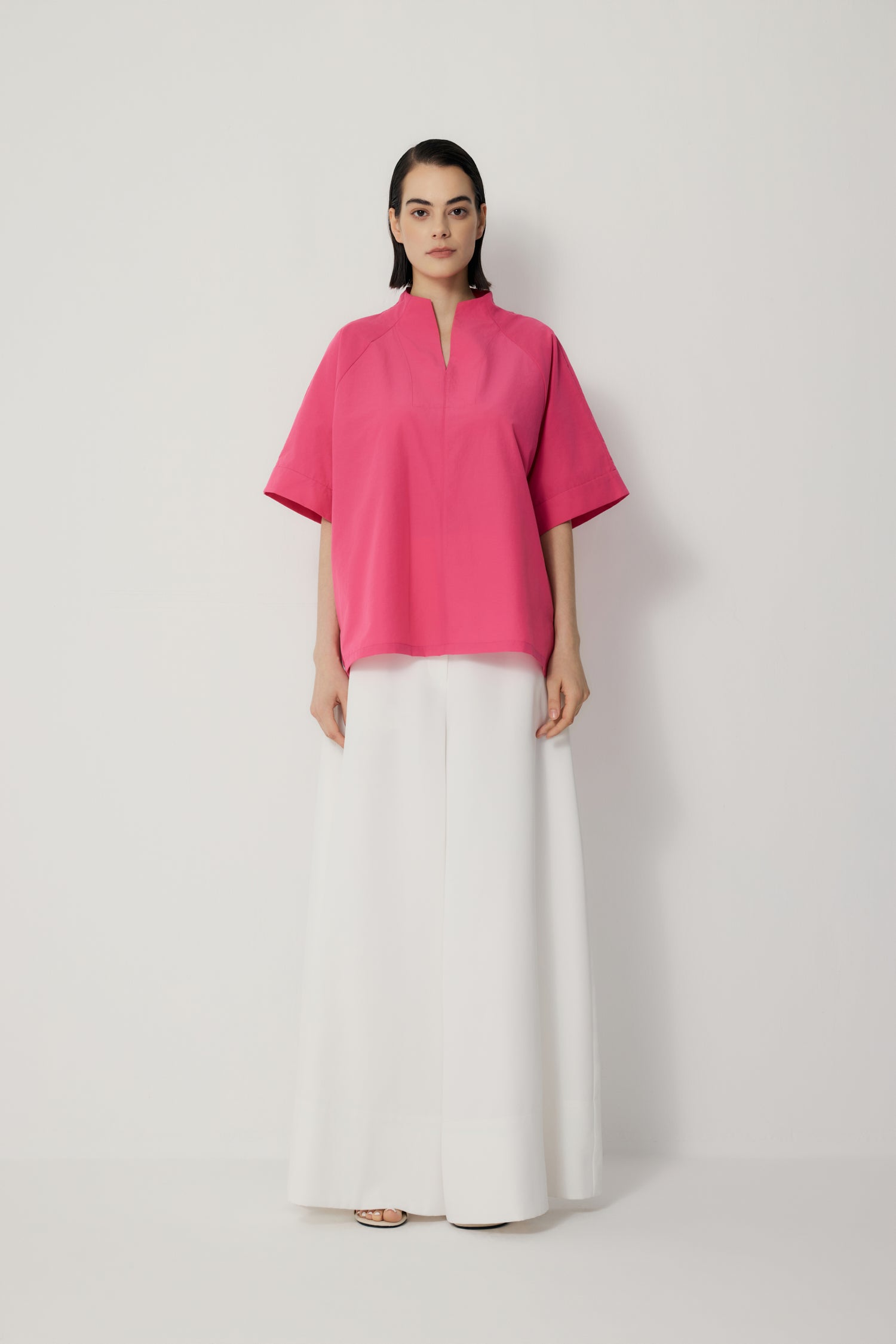 color:HOT PINK