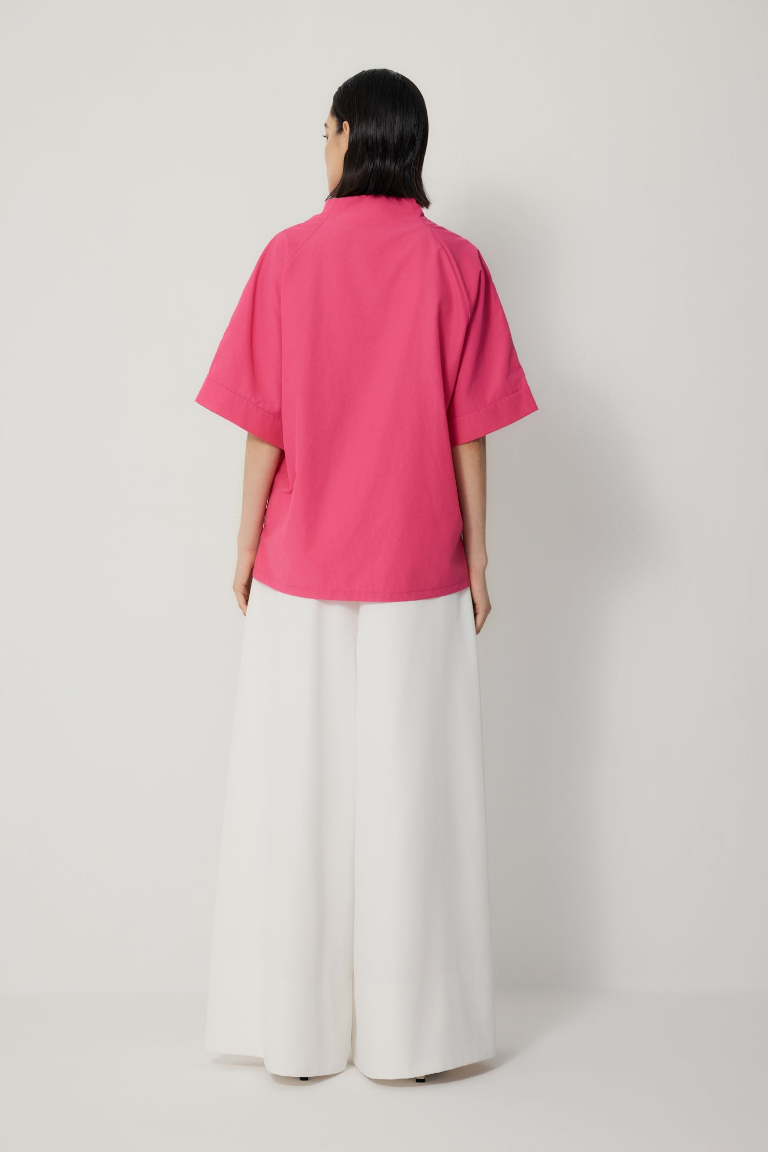 color:HOT PINK