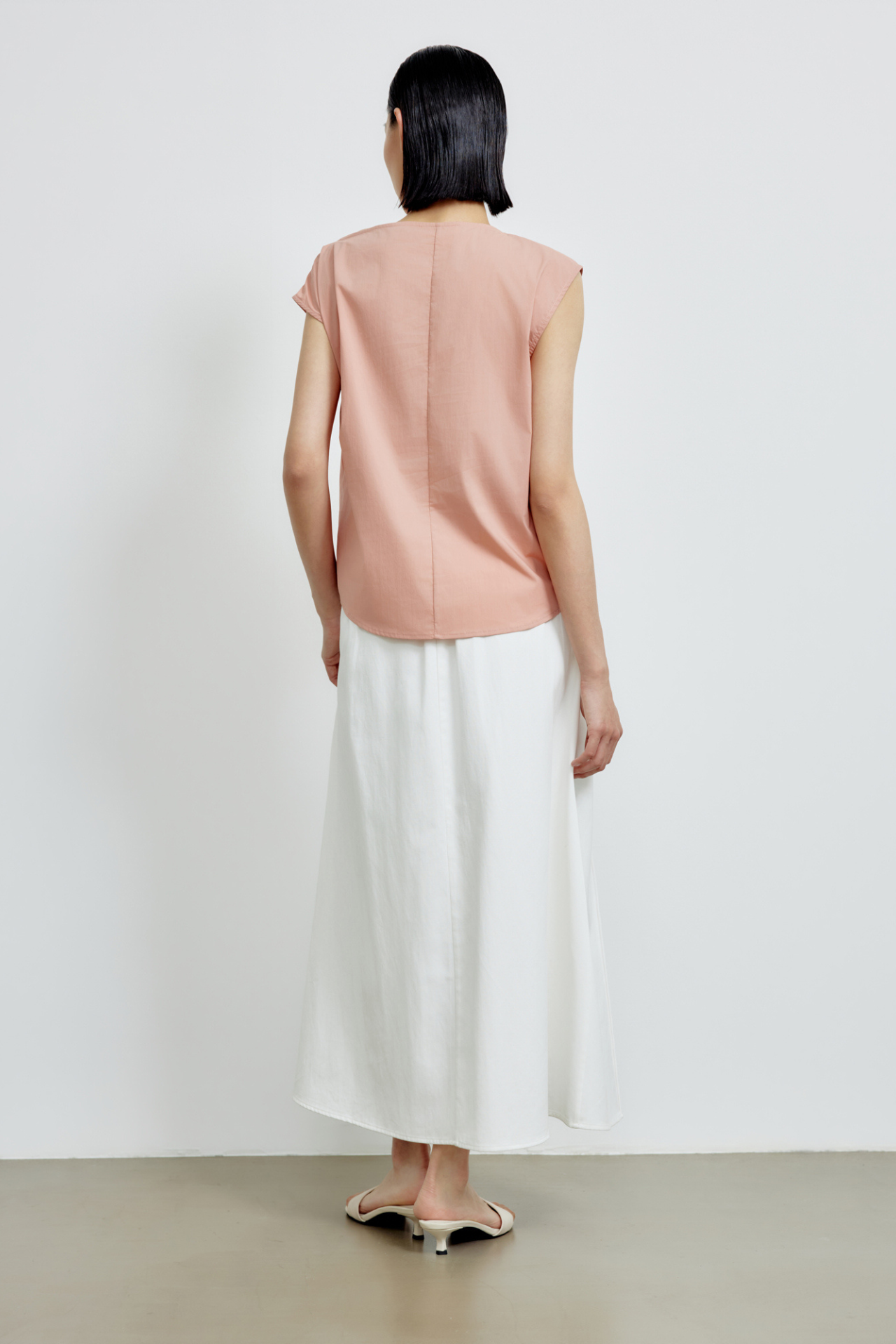 color:BLUSH