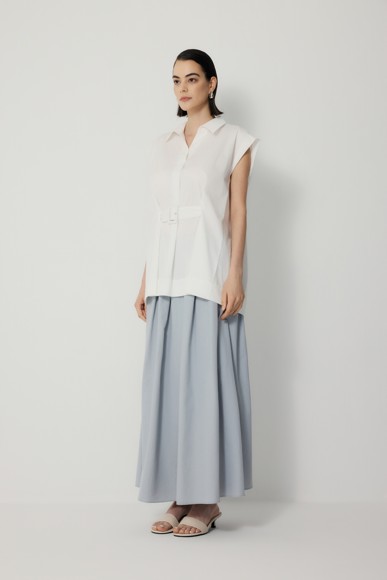 color:IVORY