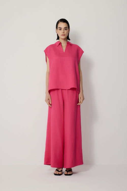 color:HOT PINK