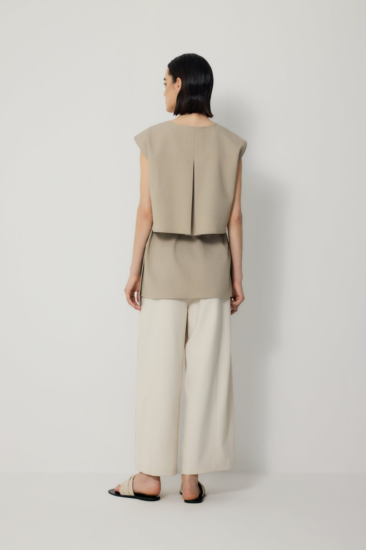 color:TAUPE