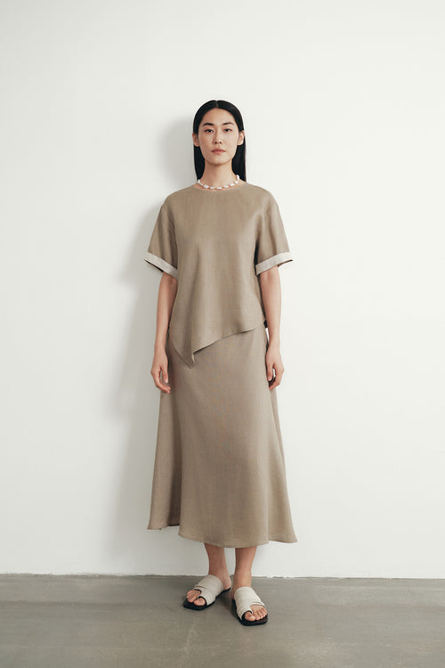 color:KHAKI