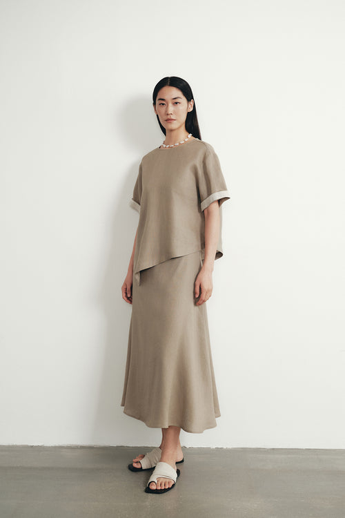 color:KHAKI