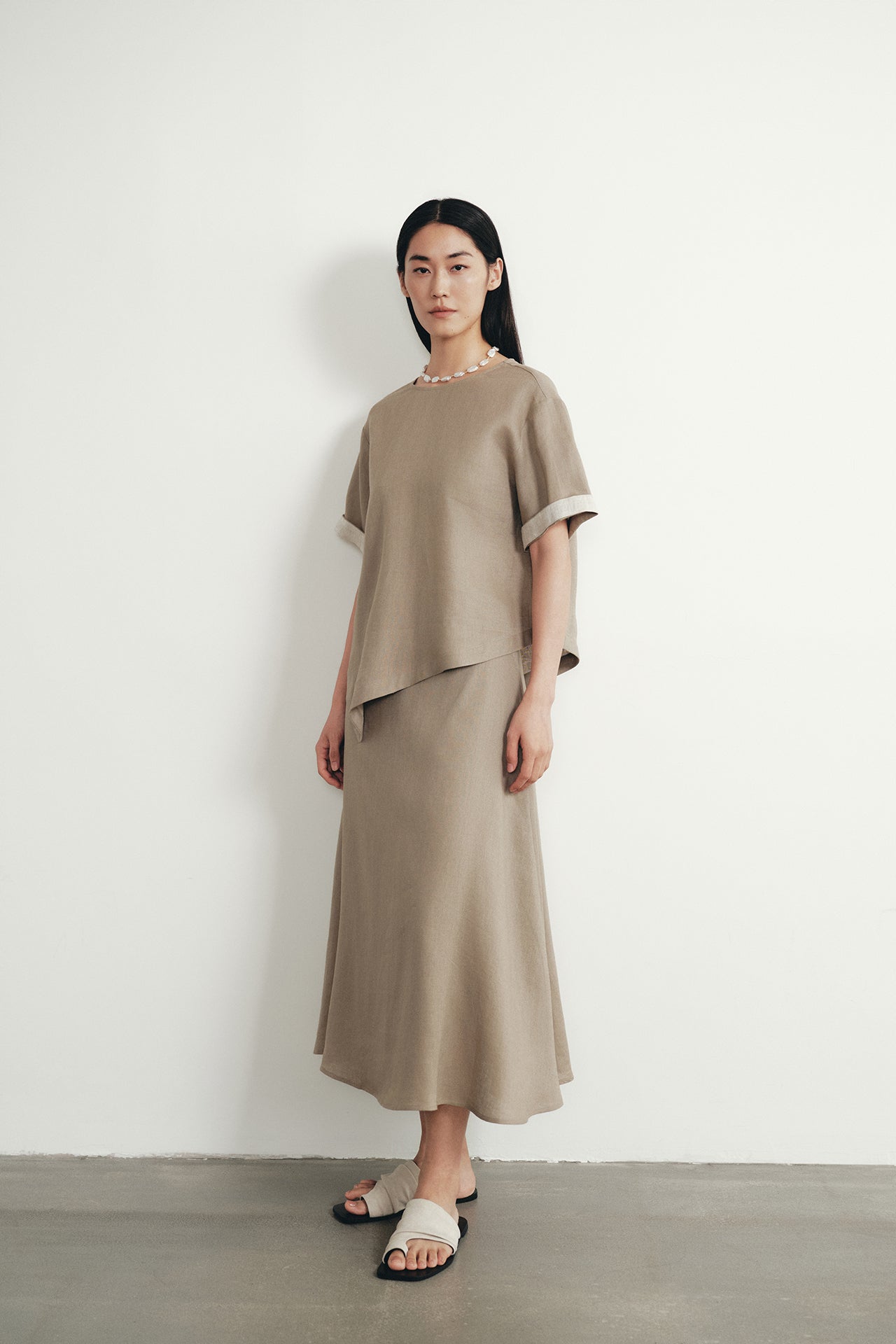 color:KHAKI