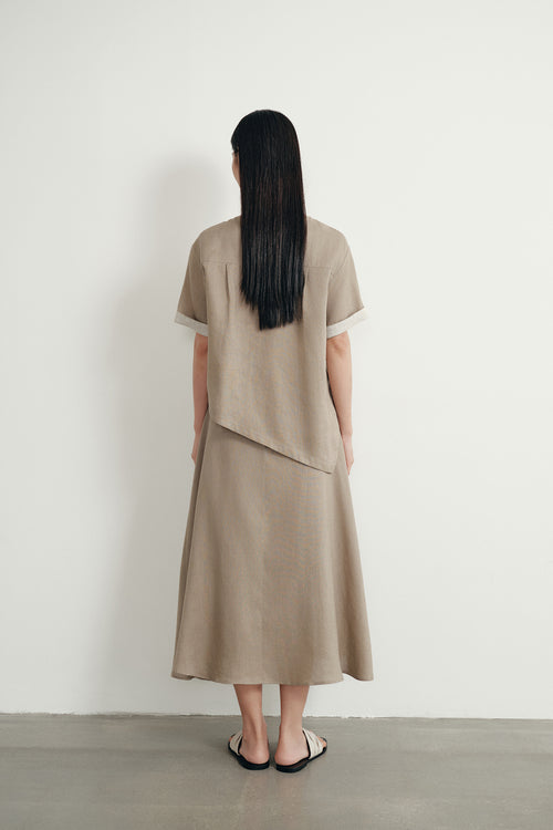 color:KHAKI