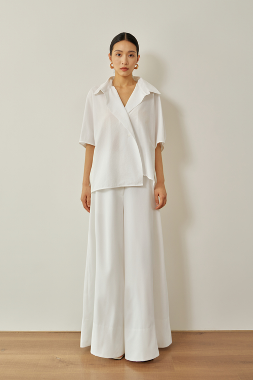color:IVORY