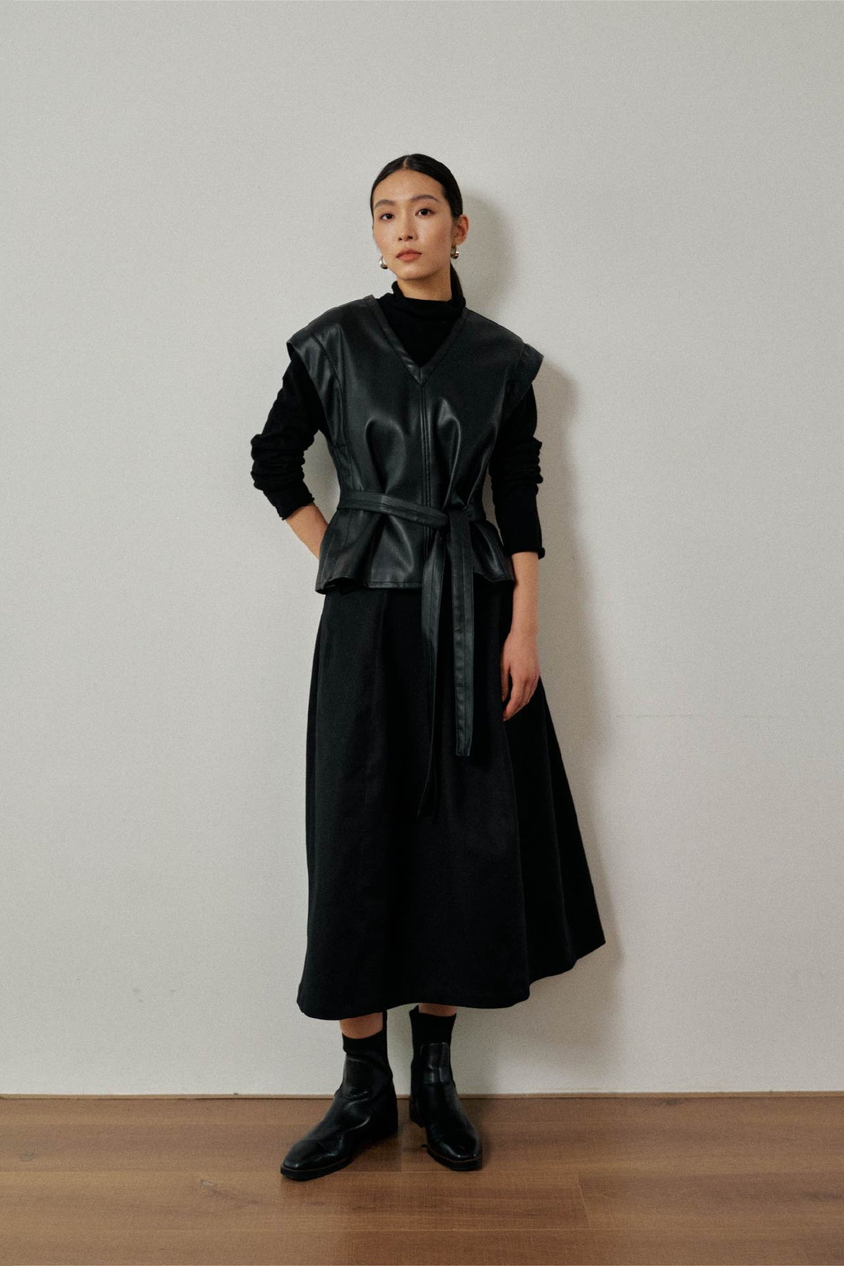 color:NOIR