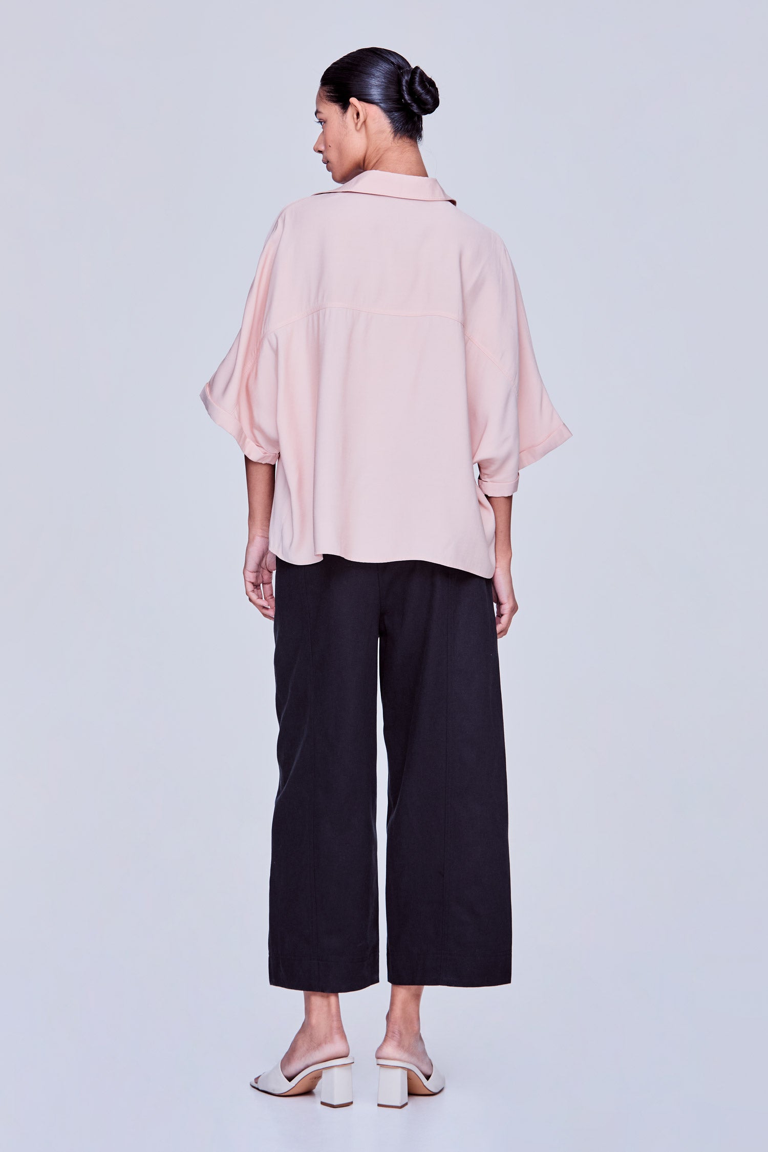 color:BLUSH