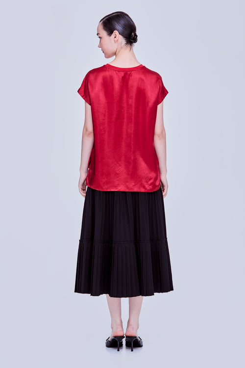 color:RED