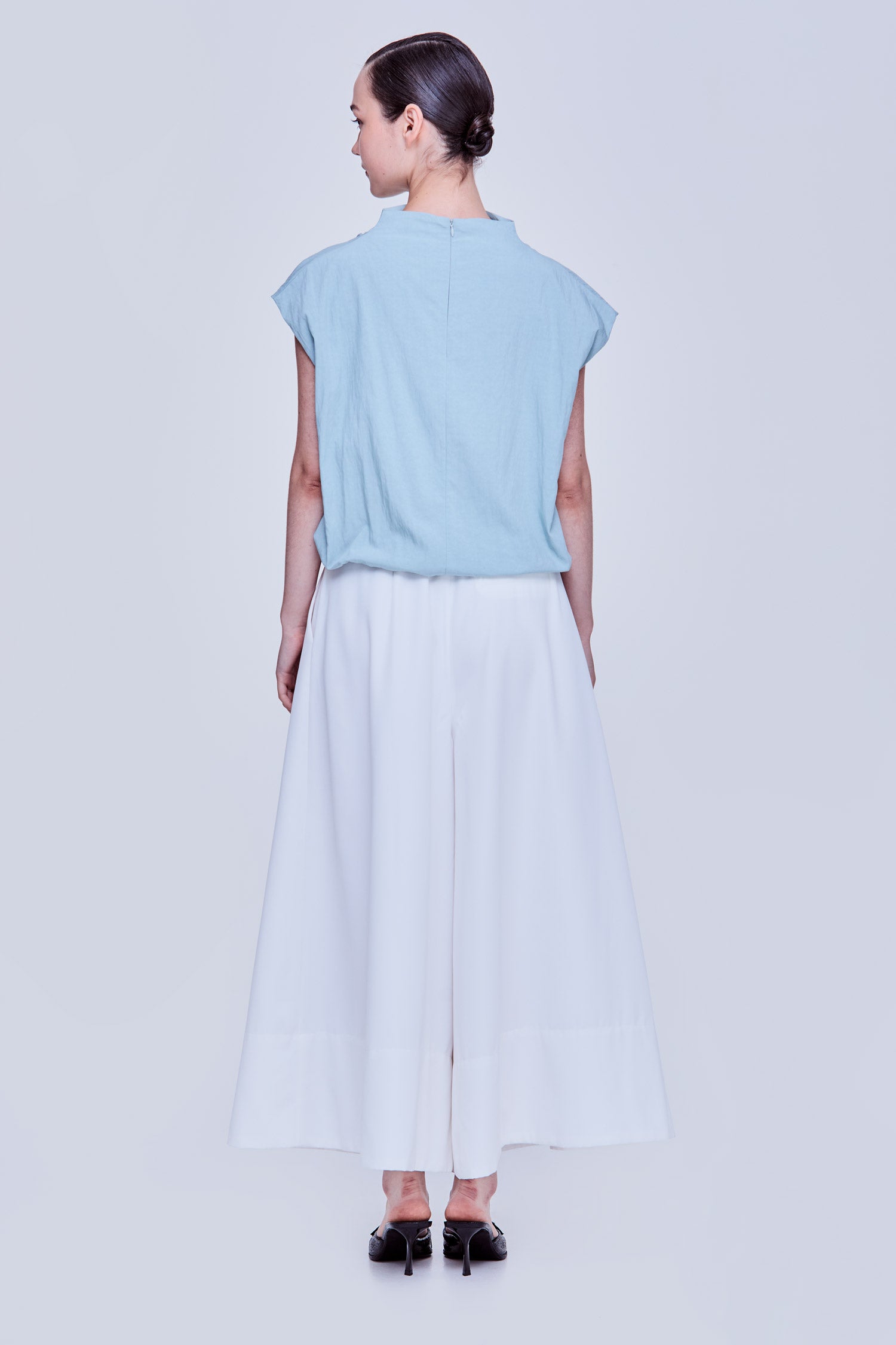 color:AQUA BLUE