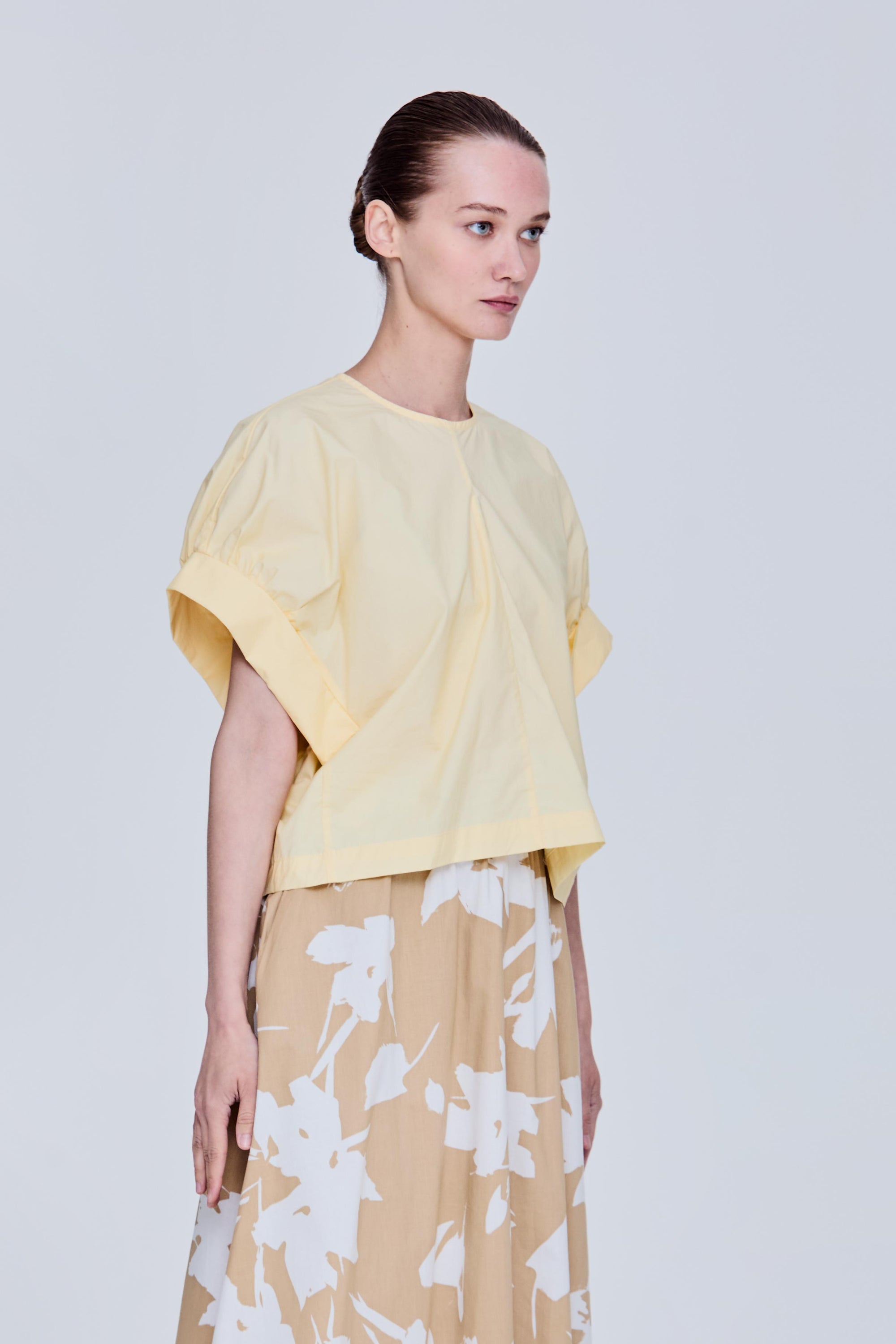 color:PALE YELLOW
