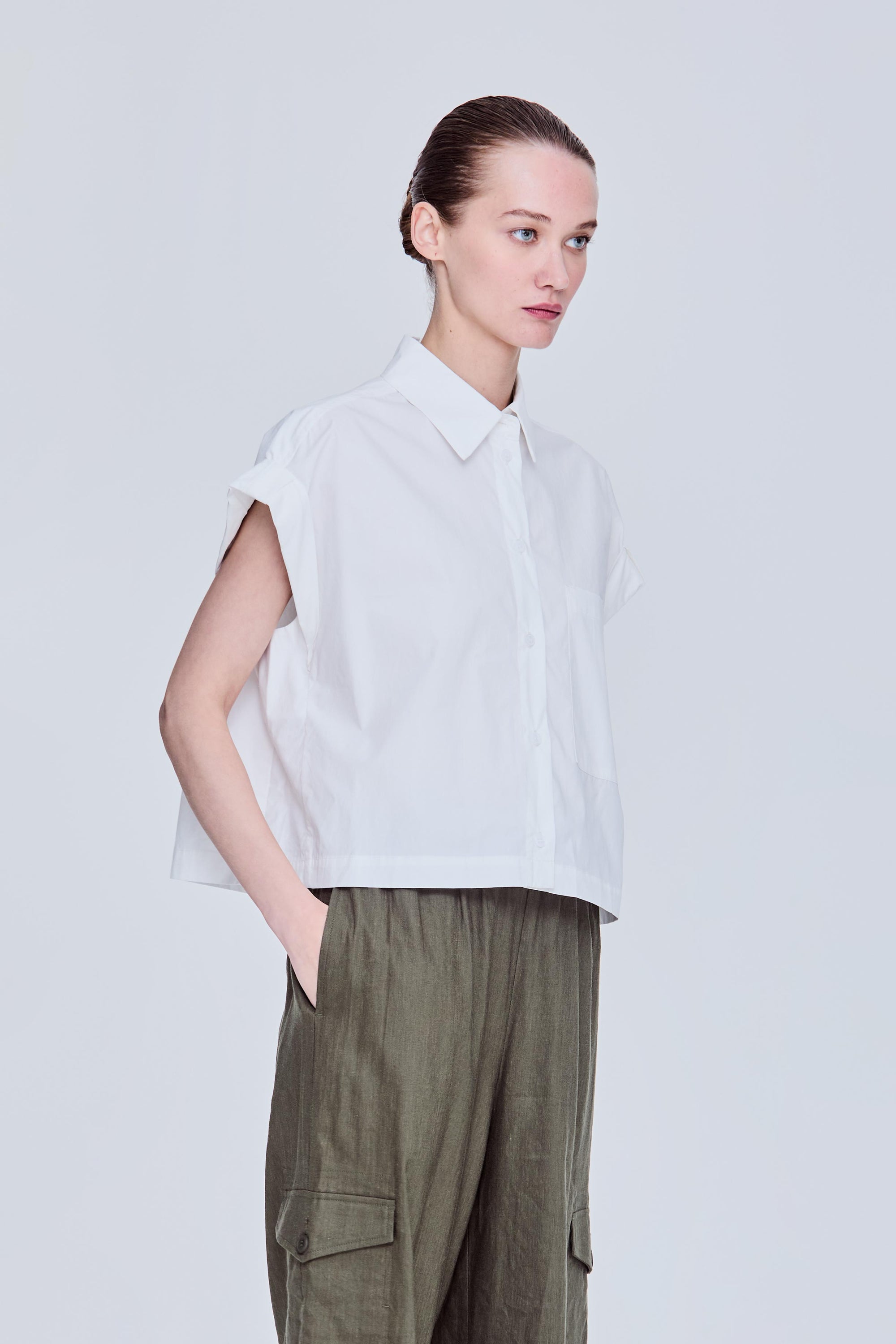 color:IVORY