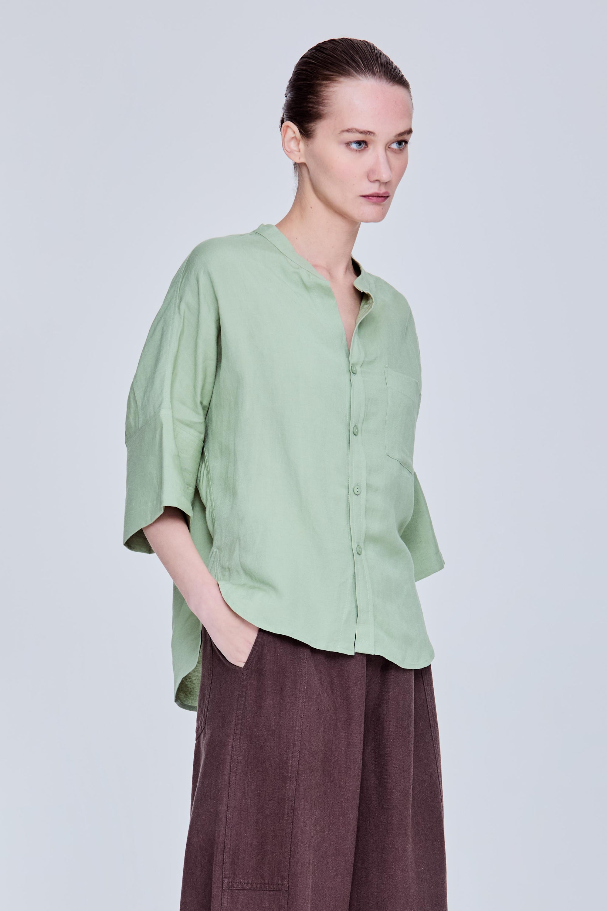 color:LIGHT GREEN