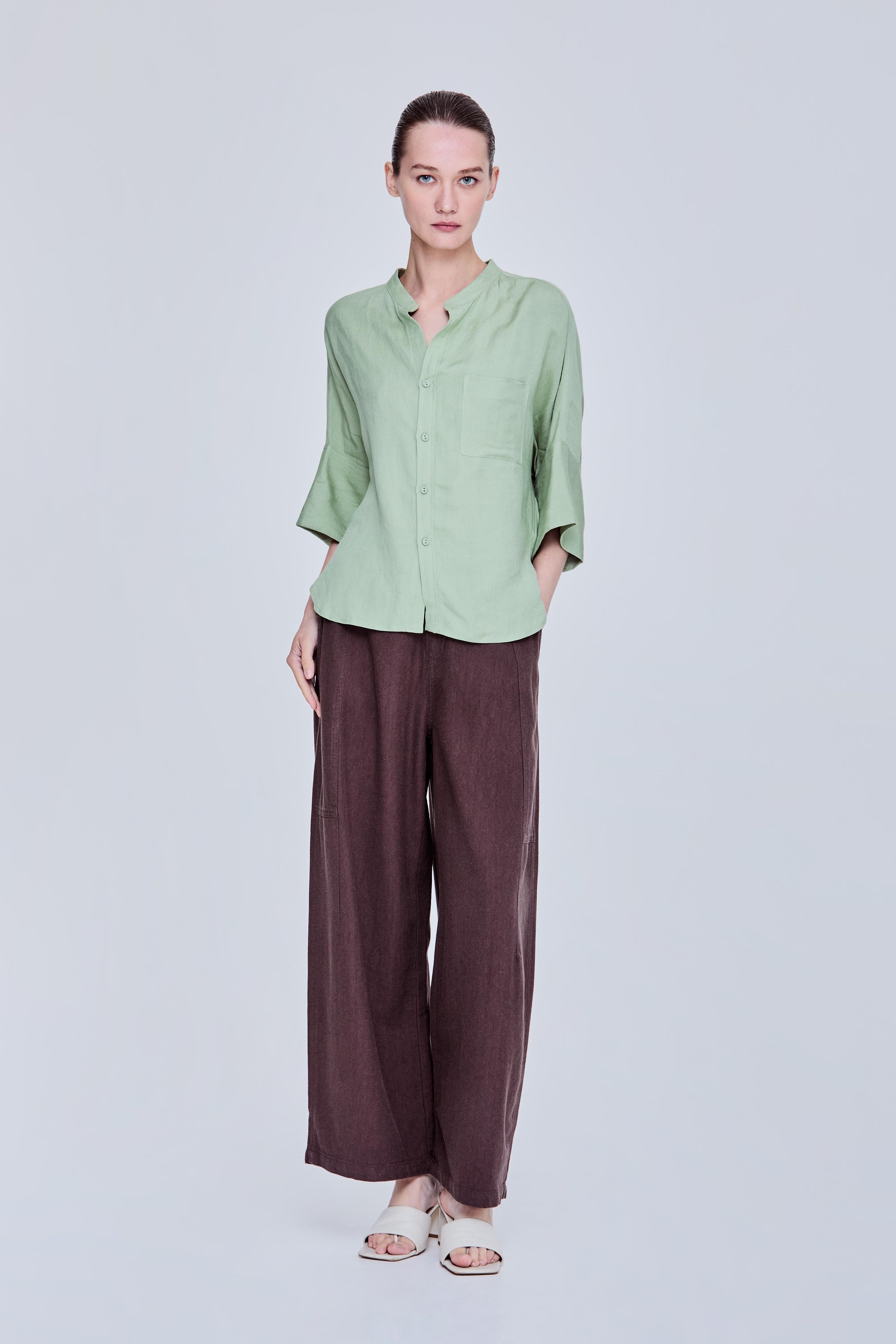 color:LIGHT GREEN