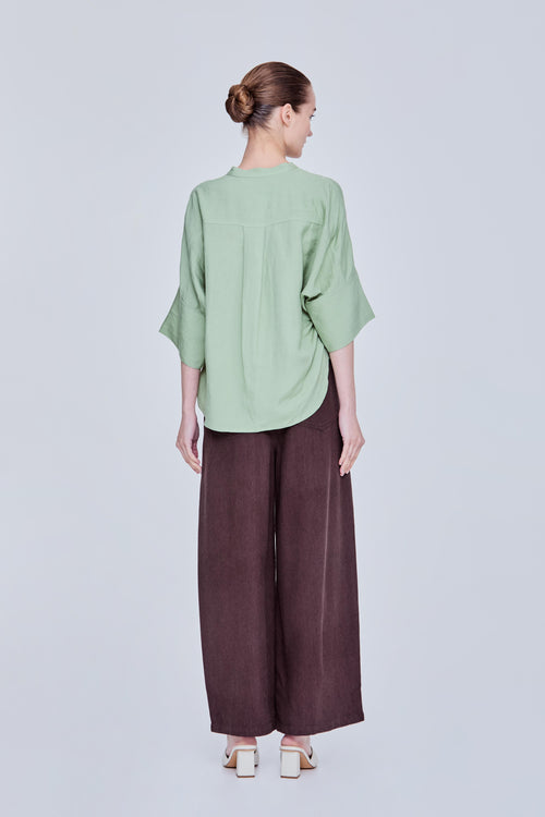 color:LIGHT GREEN