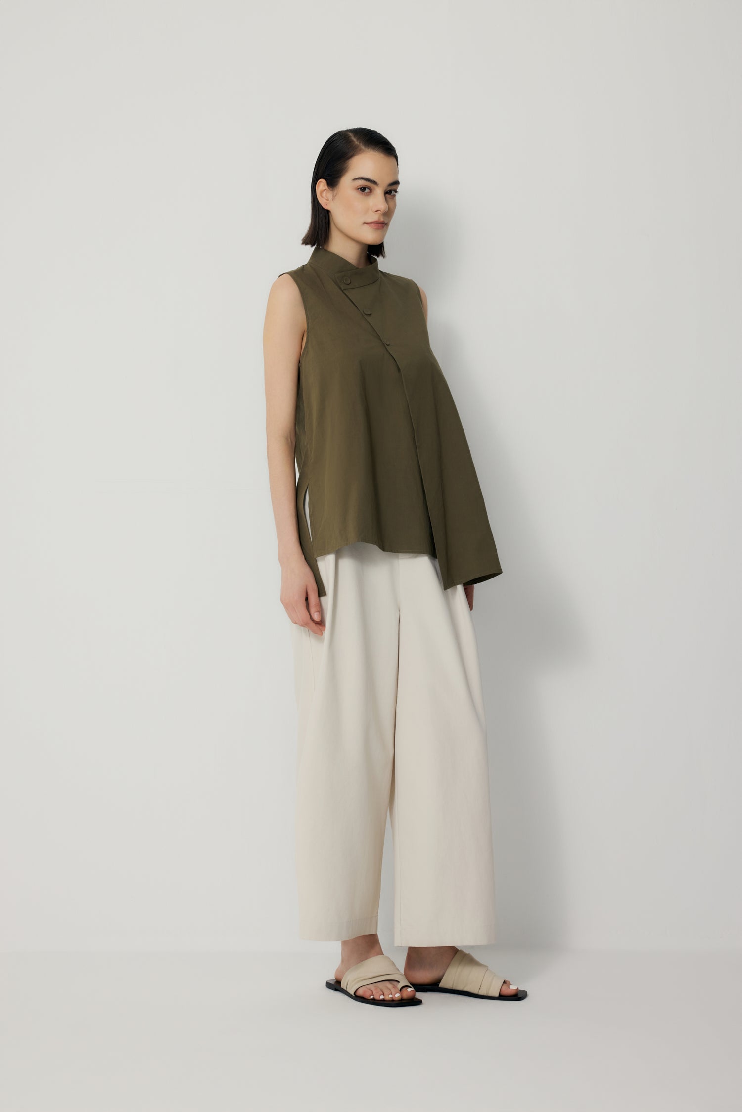 color:KHAKI GREEN