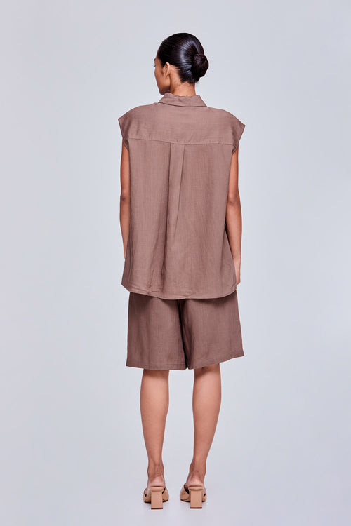 color:DARK BROWN