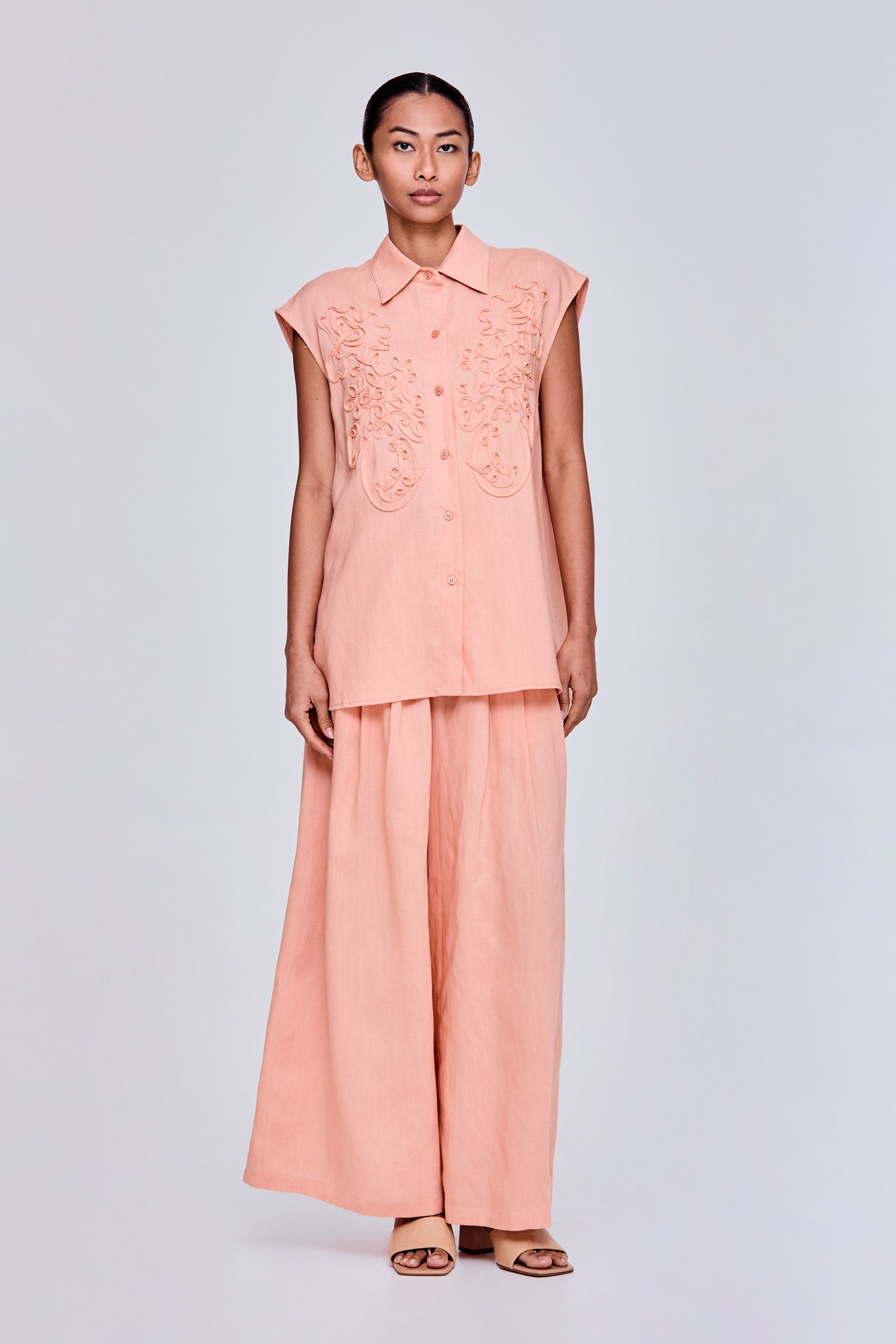 color:PEACH
