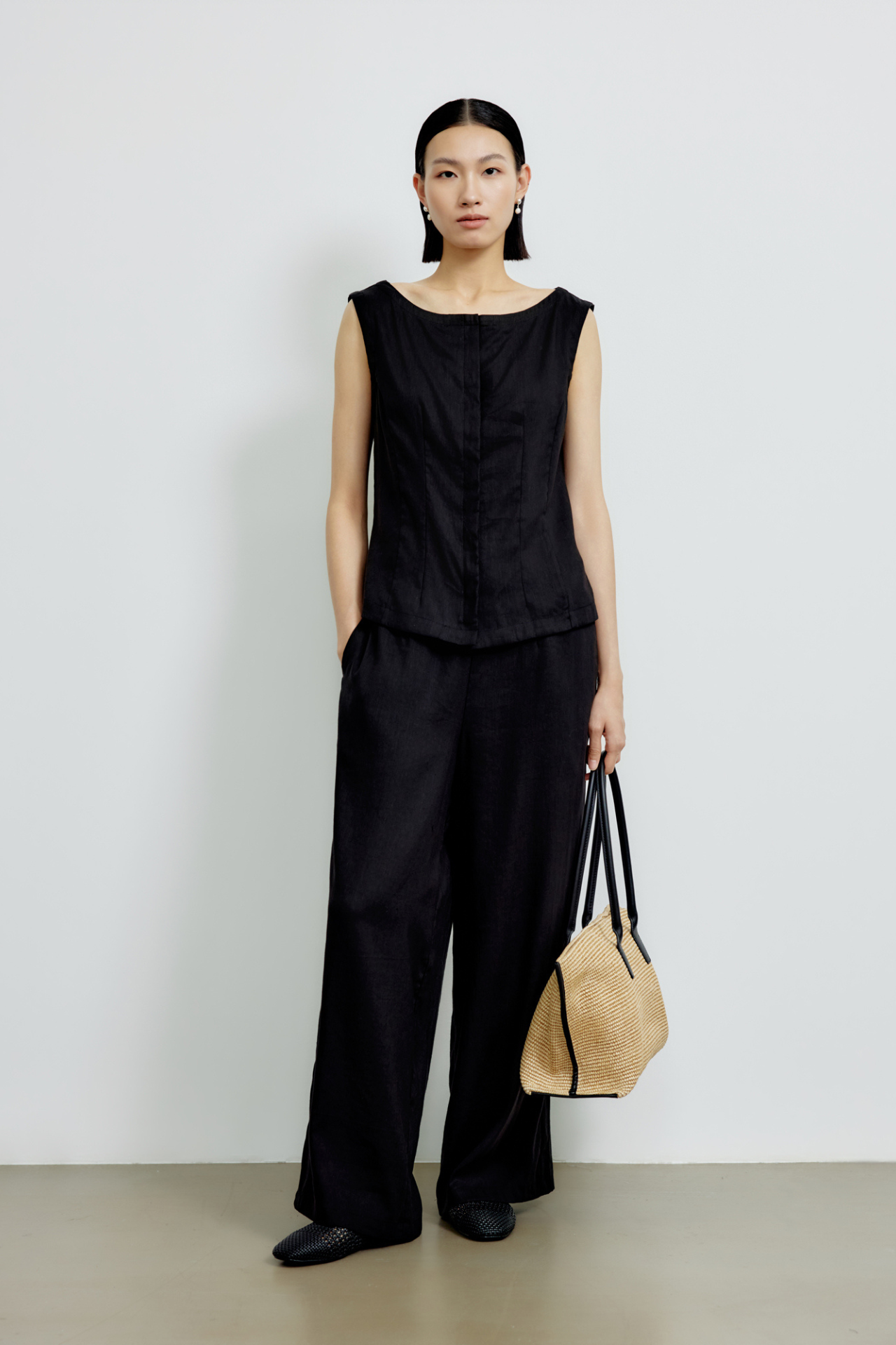 color:NOIR