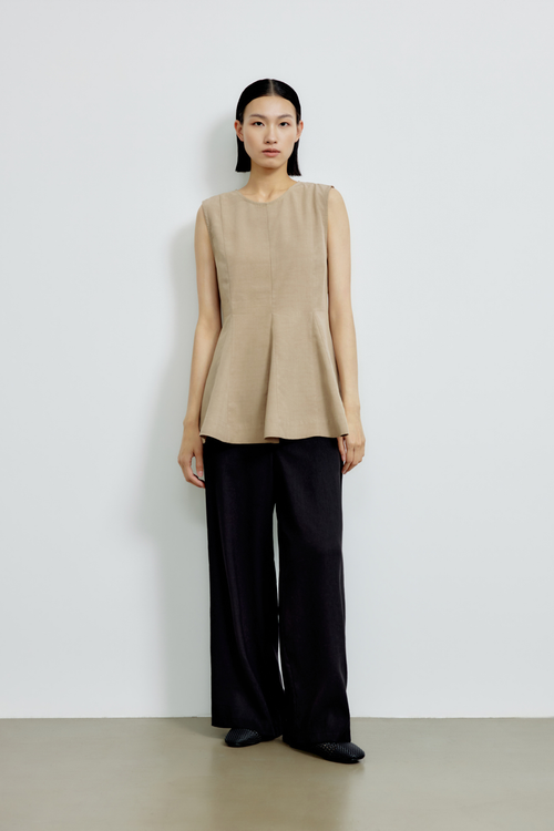 color:KHAKI