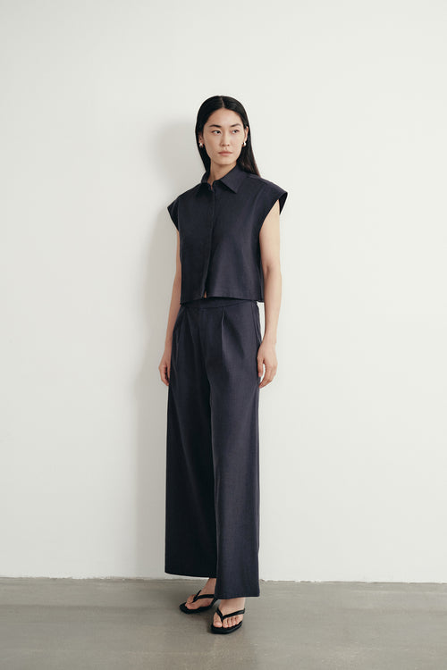 color:NAVY