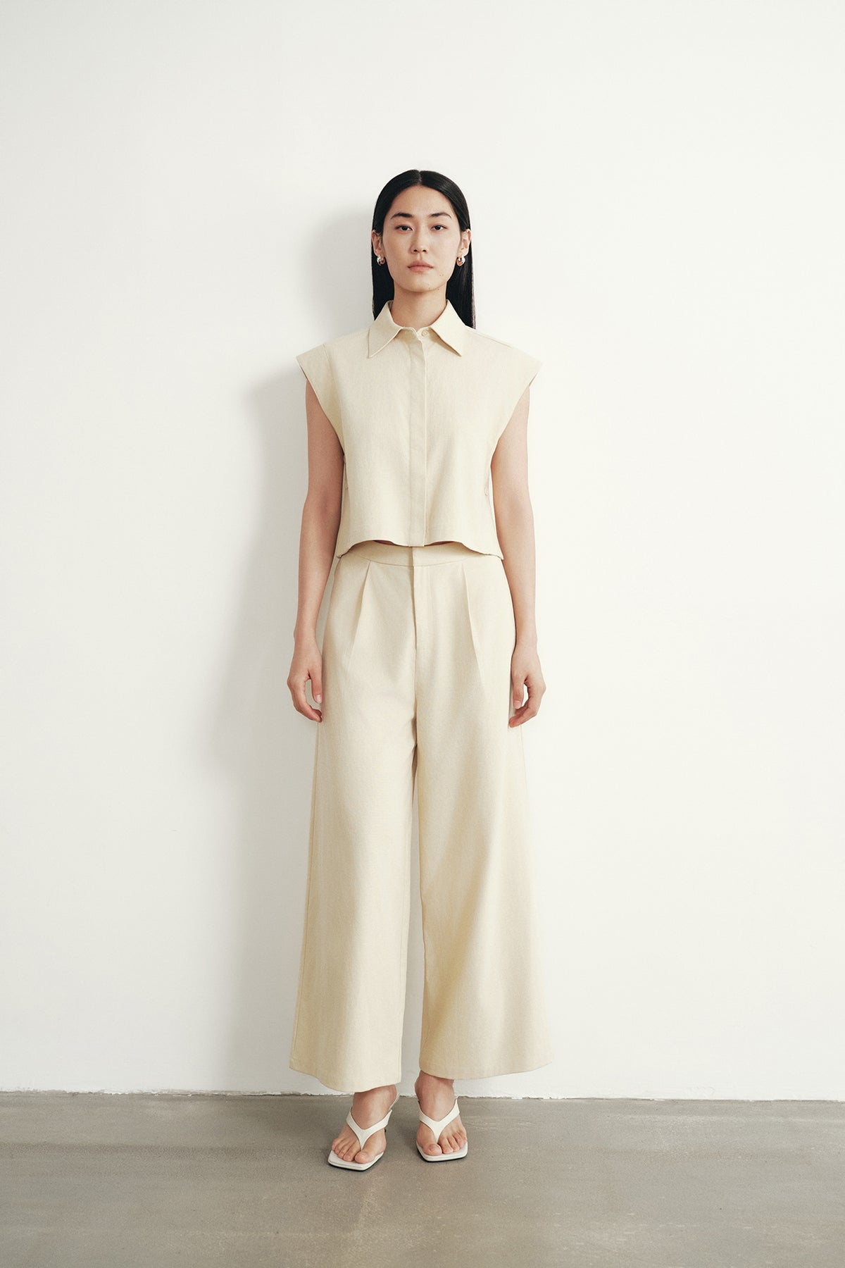 color:PALE YELLOW