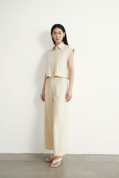 color:PALE YELLOW