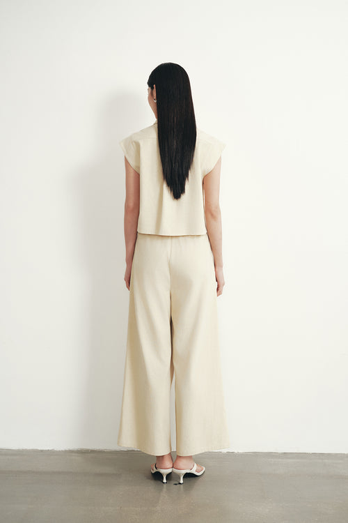 color:PALE YELLOW